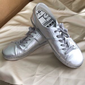 Dolce Vita Sneakers